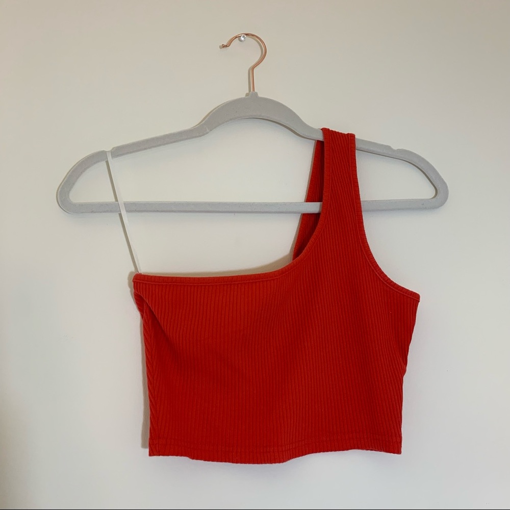 red ribbed one shoulder crop top